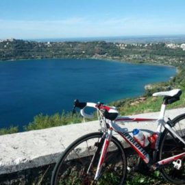 In bici tra i colli Albani: la Gran Fondo Campagnolo tra le strade anti-ciclisti dei castelli romani