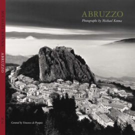 L’Abruzzo di Michael Kenna sbarca a Milano